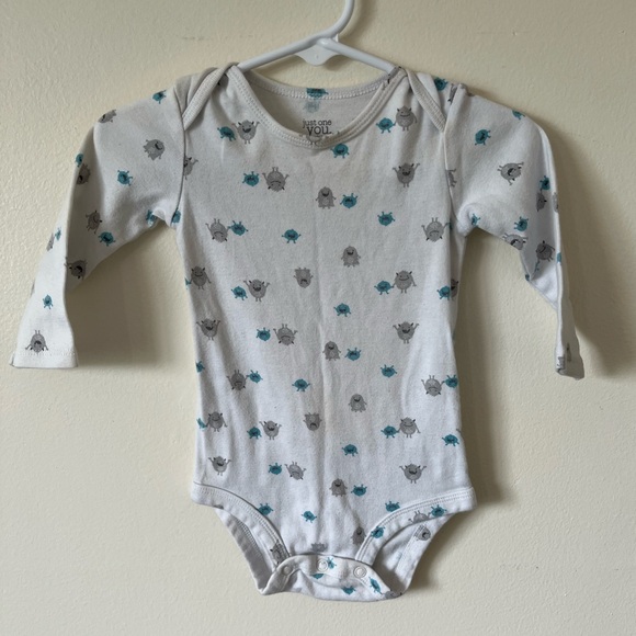 9 Month Carter’s Boy Long Sleeve Onesie - Picture 1 of 9